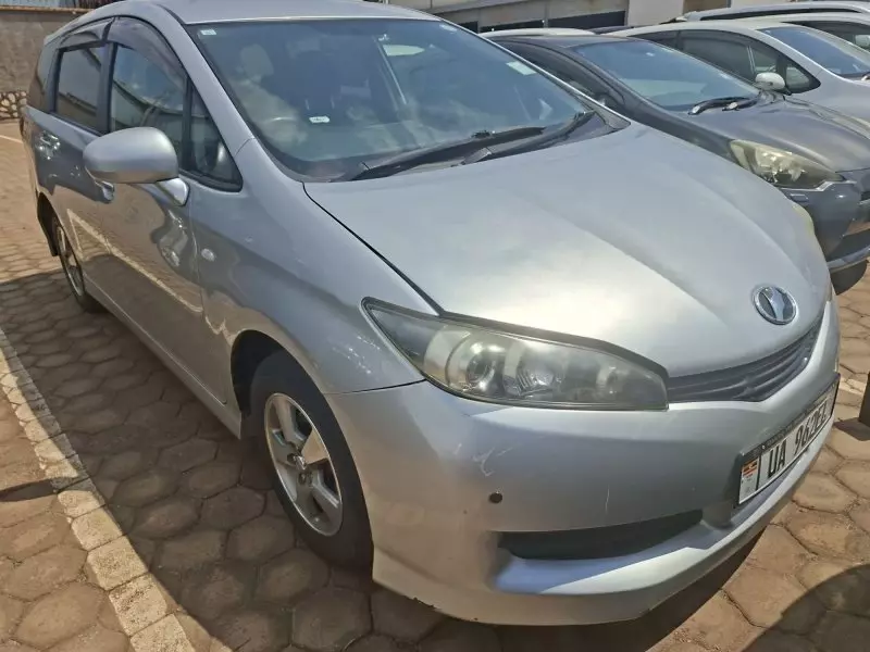 Toyota Wish   - 2012