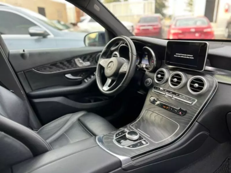 Mercedes-Benz GLC 300   - 2018