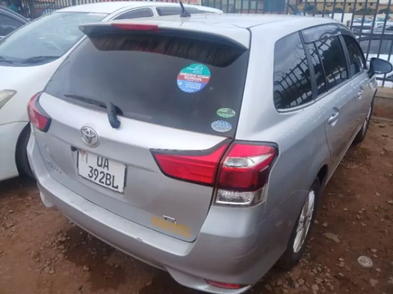 Toyota Fielder    - 2016