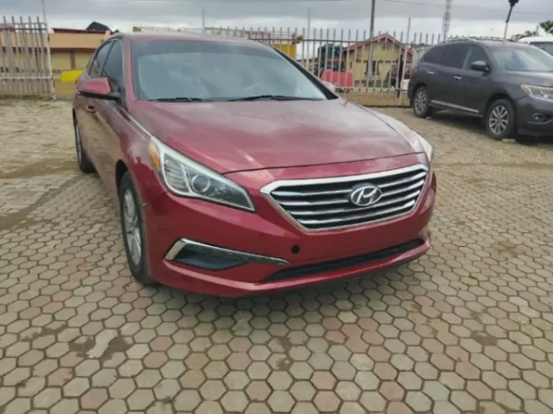 Hyundai Sonata   - 2015