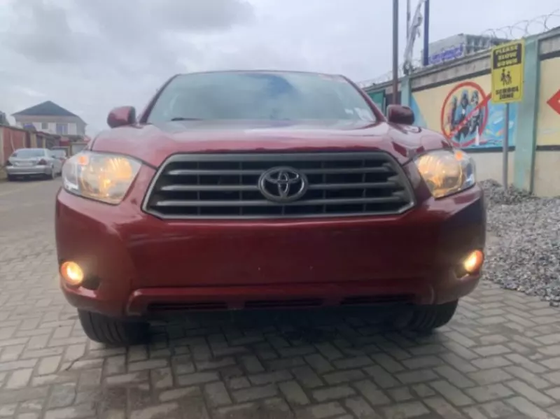 Toyota Highlander   - 2010