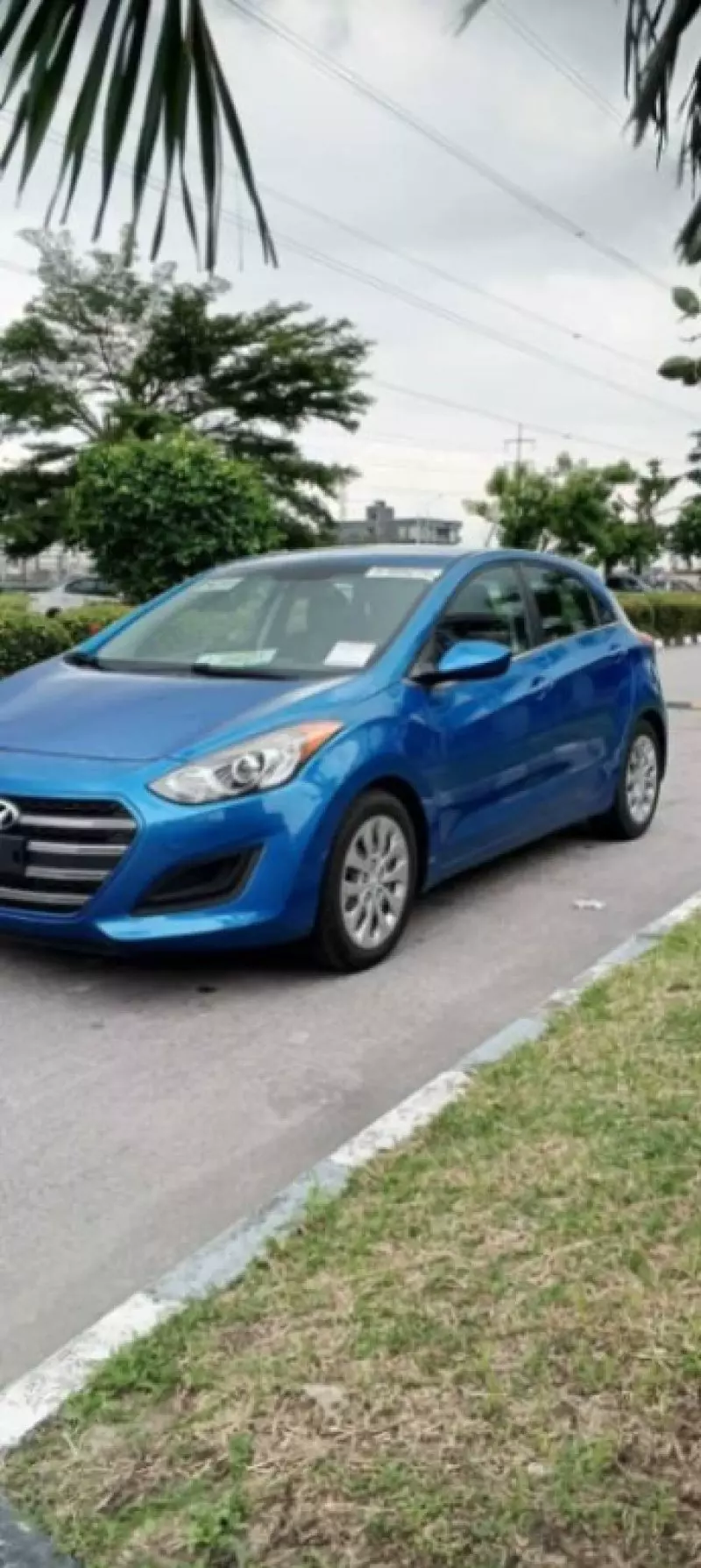 Hyundai Elantra   - 2017