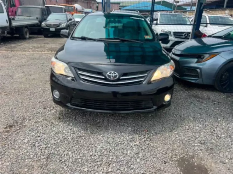 TOYOTA Corolla   - 2013