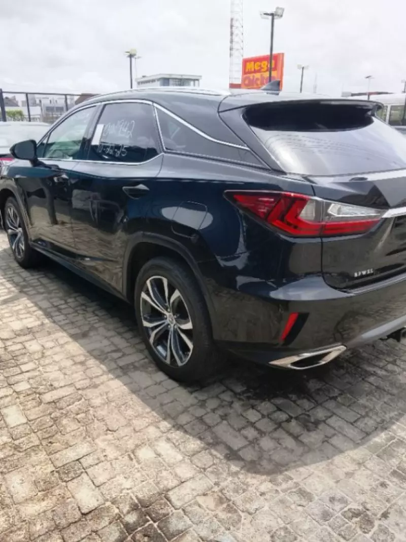 Lexus RX   - 2016