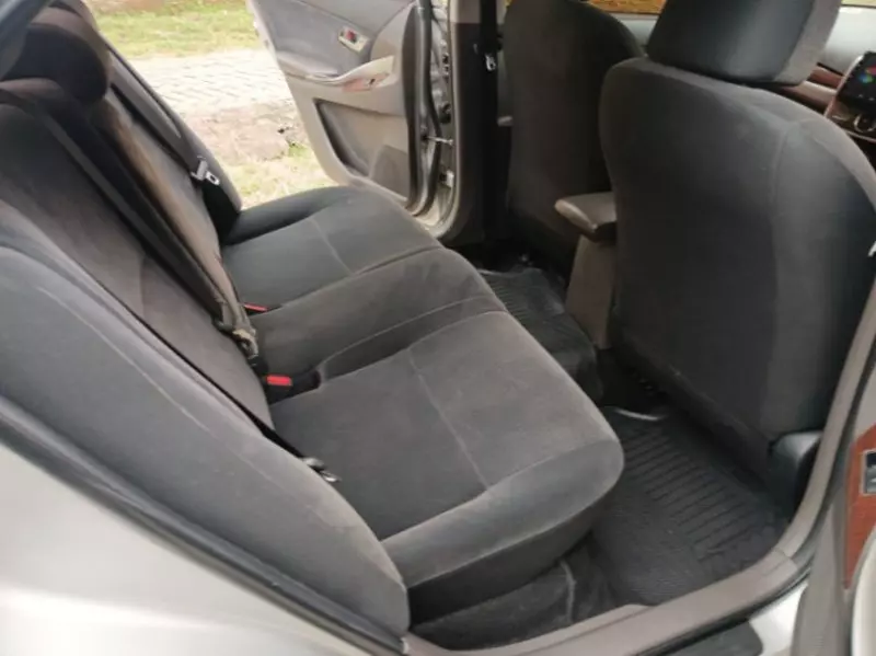 TOYOTA Premio - 2013