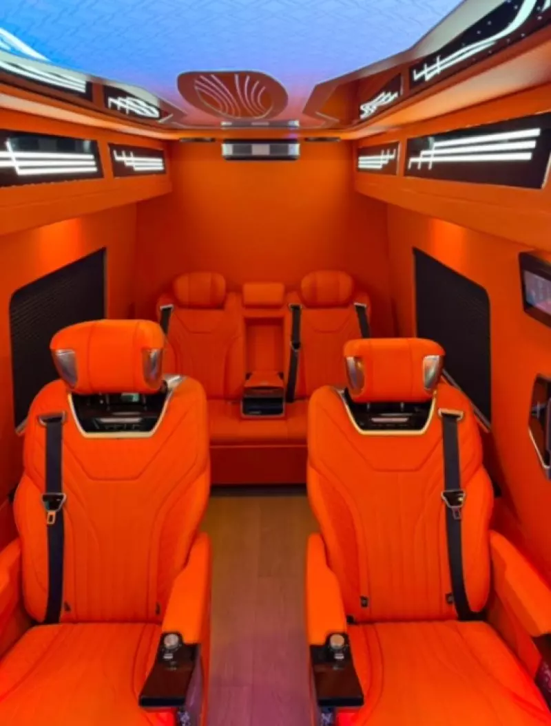 Mercedes-Benz Sprinter   - 2025