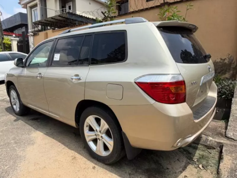 TOYOTA Highlander   - 2008