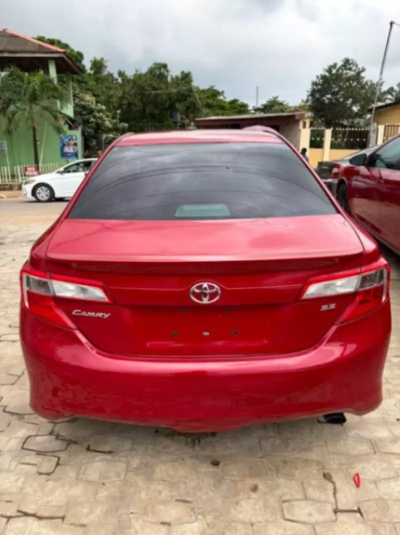 TOYOTA Camry - 2014