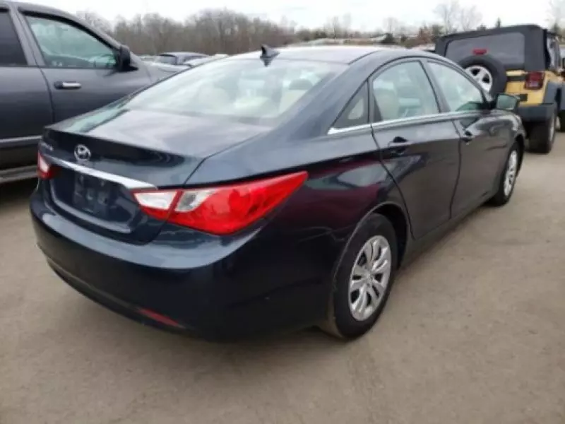 Hyundai Sonata   - 2011