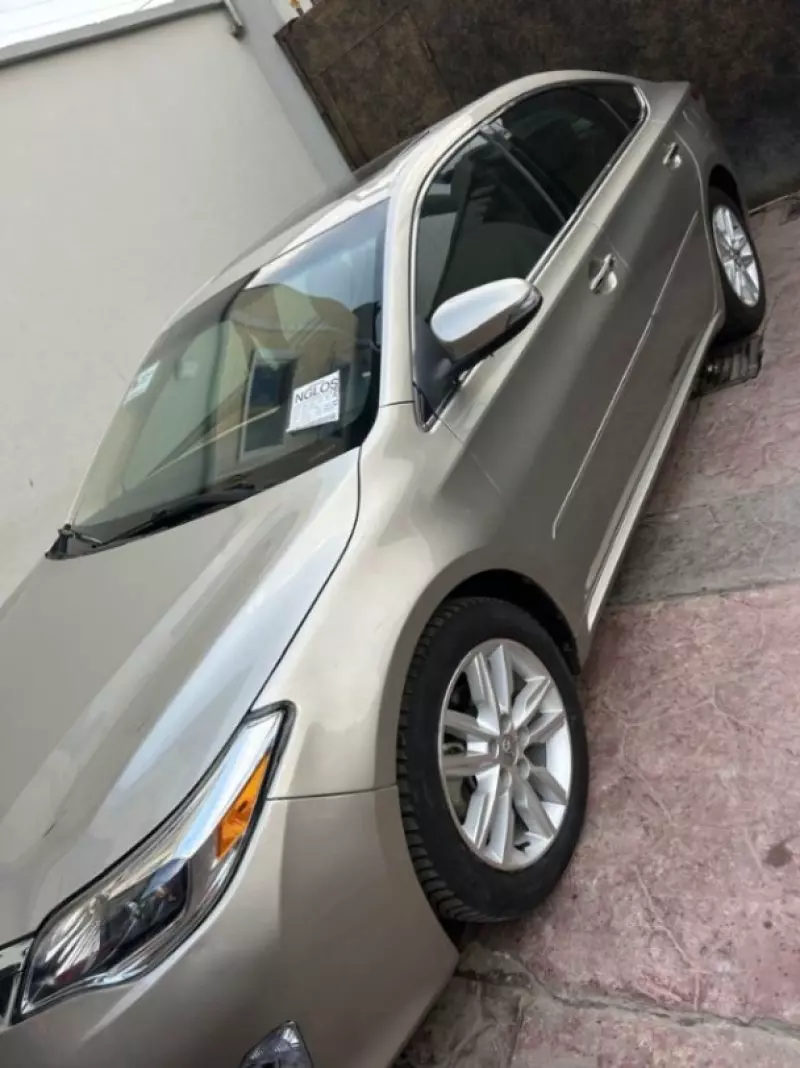 Toyota Avalon   - 2015