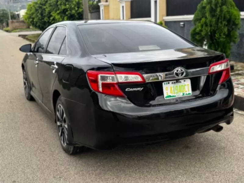 TOYOTA Camry   - 2013