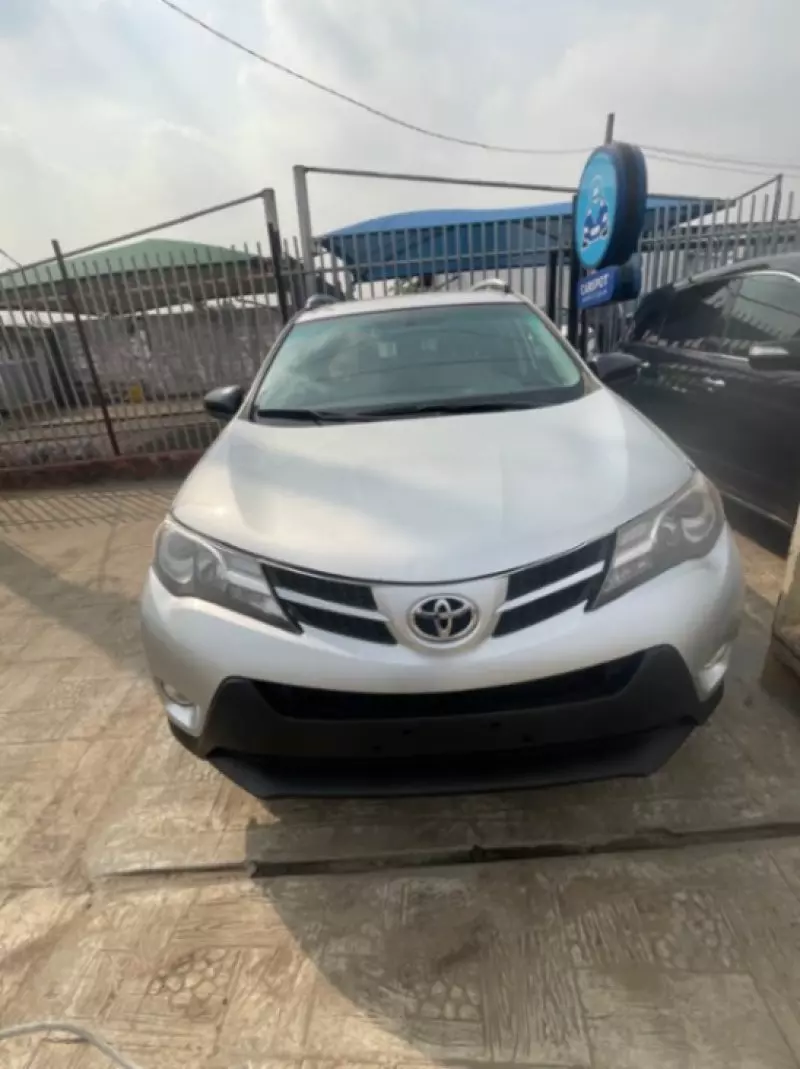 Toyota RAV 4   - 2014