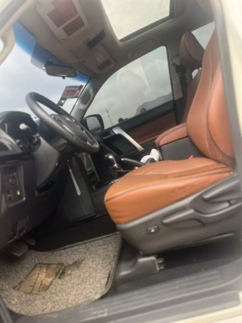 Toyota Land Cruiser   - 2017