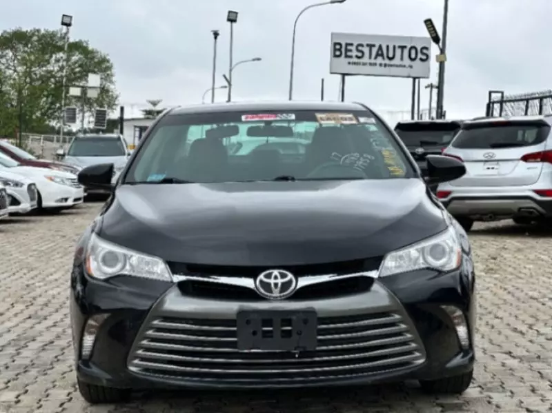 TOYOTA Camry - 2017
