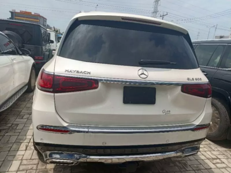 Mercedes-Benz Maybach   - 2021