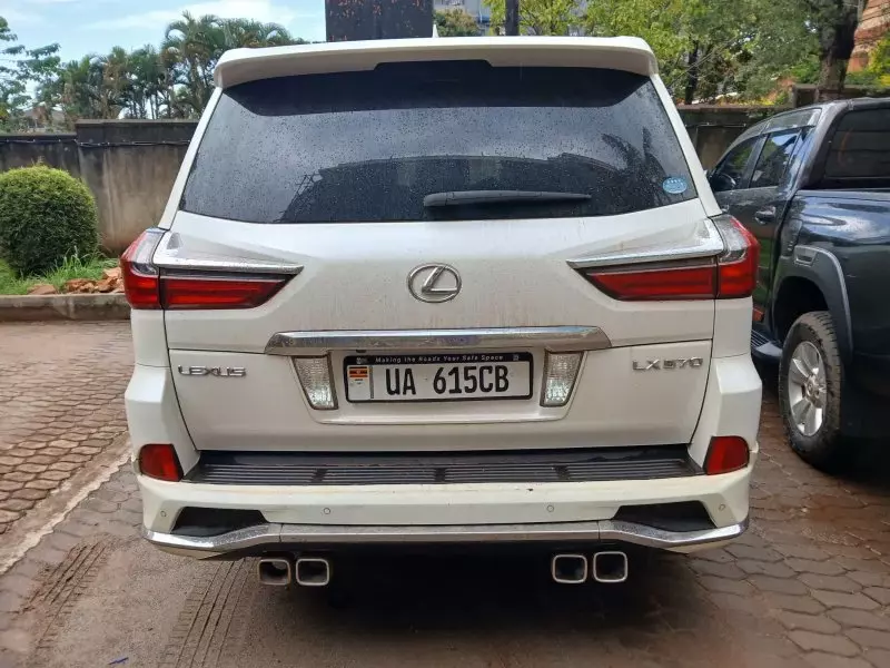 Lexus LX 570   - 2016