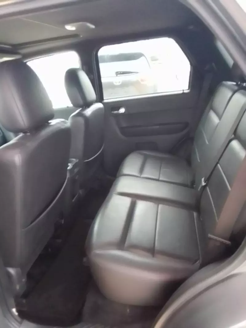Ford Escape   - 2009