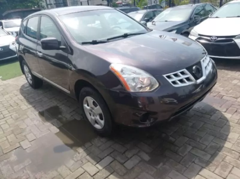 Nissan Rogue   - 2011