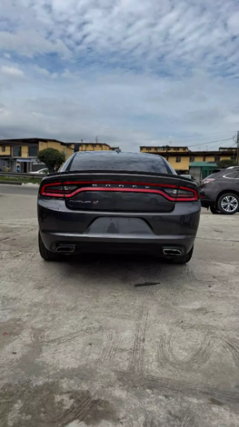 Dodge Charger   - 2018