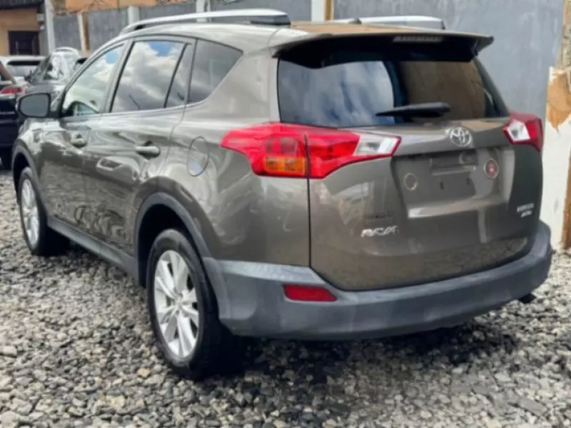 Toyota RAV 4   - 2014