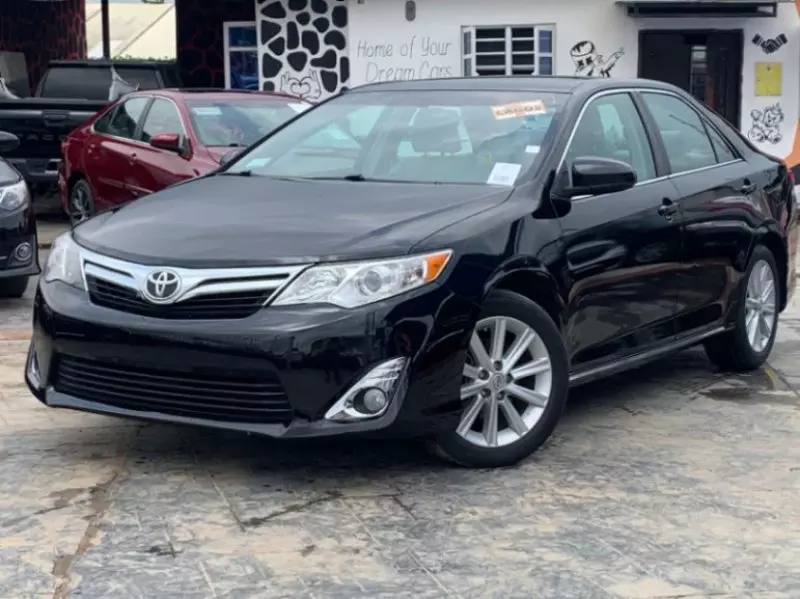 TOYOTA Camry   - 2014
