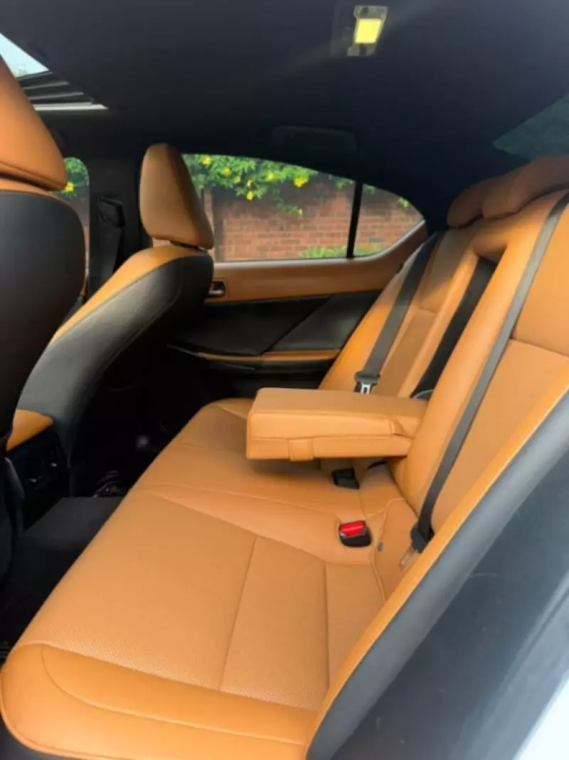 Lexus IS 300   - 2023