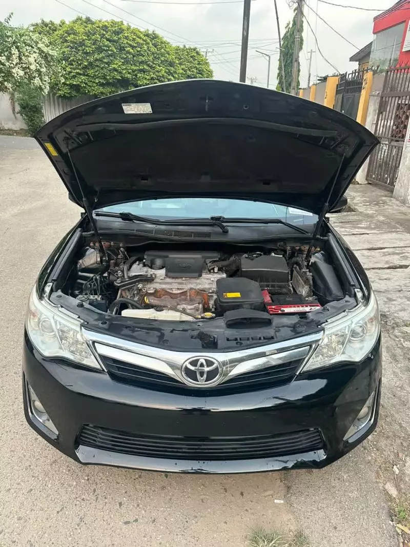 Toyota Camry   - 2013