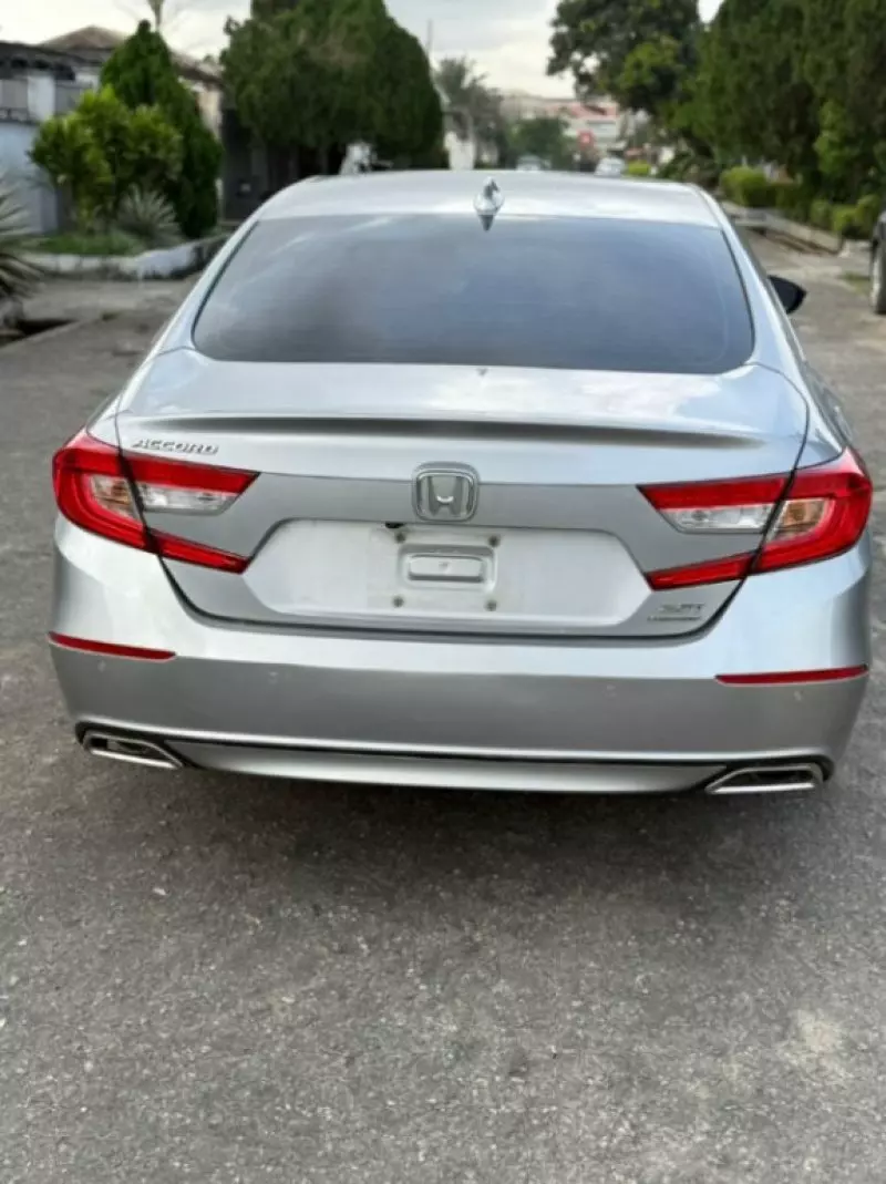 Honda Accord   - 2018
