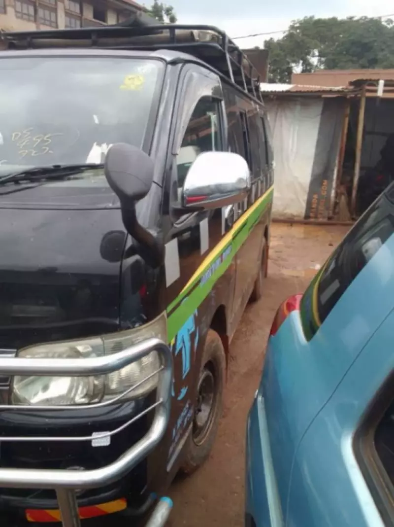Toyota Hiace   - 2010