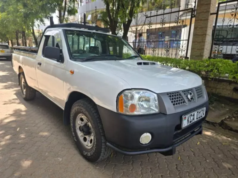 Nissan NP 300 - 2013