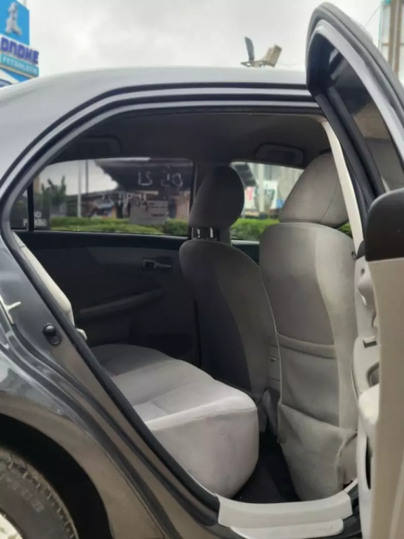 TOYOTA Corolla   - 2012