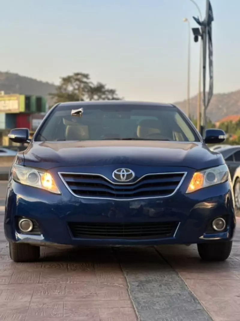 TOYOTA Camry   - 2011