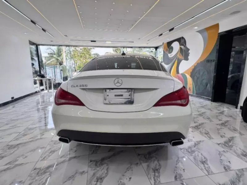 Mercedes-Benz CLA 250   - 2015