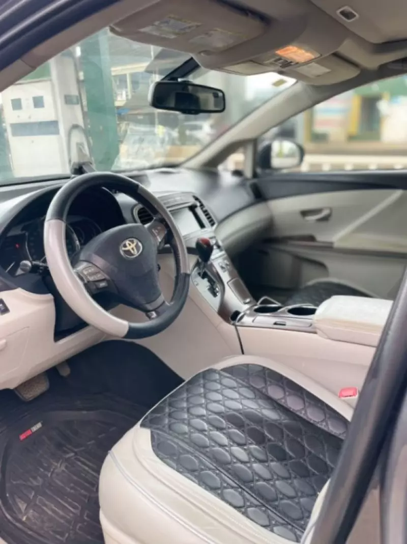 TOYOTA Venza   - 2012