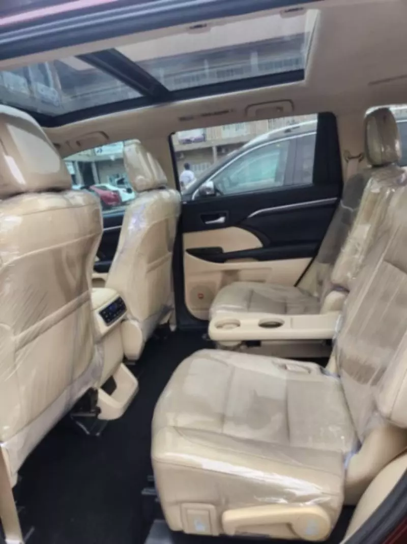 TOYOTA Highlander - 2016
