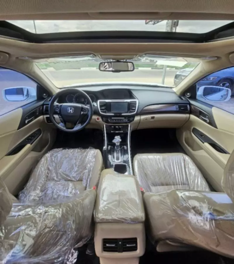 Honda Accord   - 2017