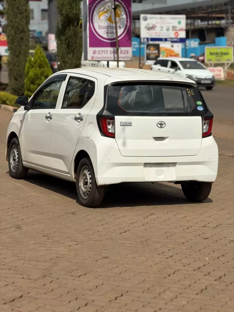 Daihatsu Mira - 2019