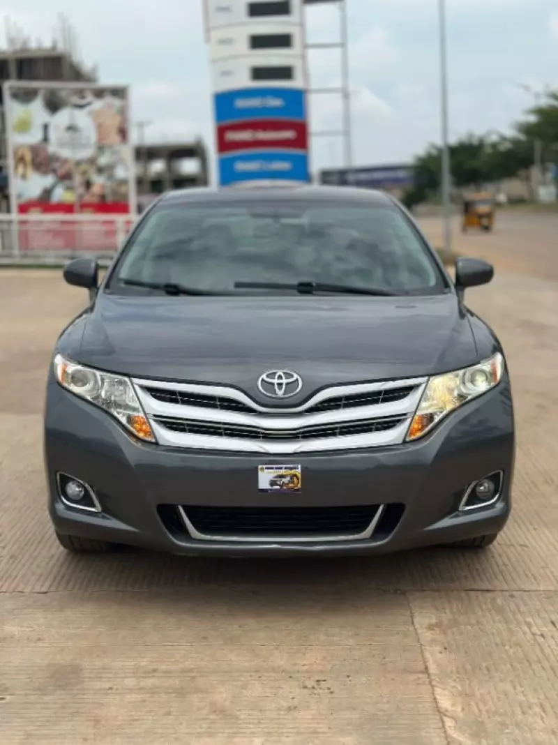 TOYOTA Venza   - 2011