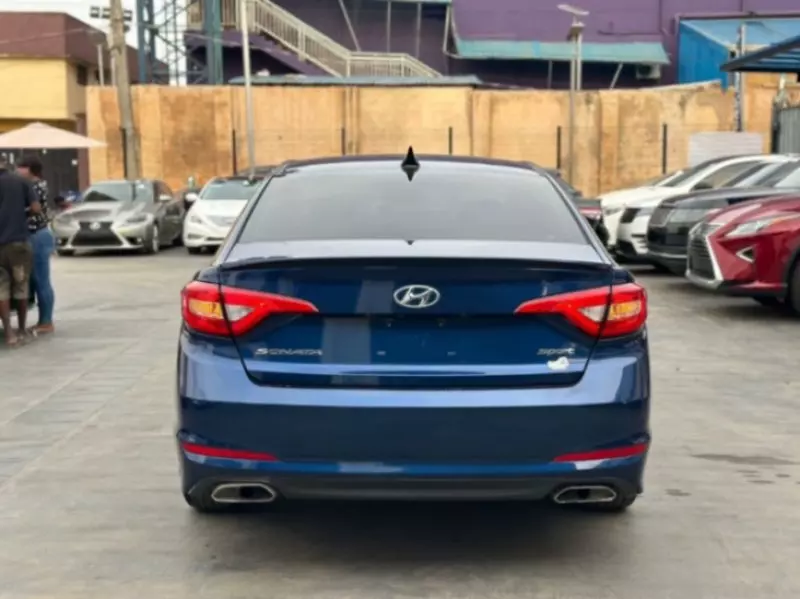 Hyundai Sonata   - 2016