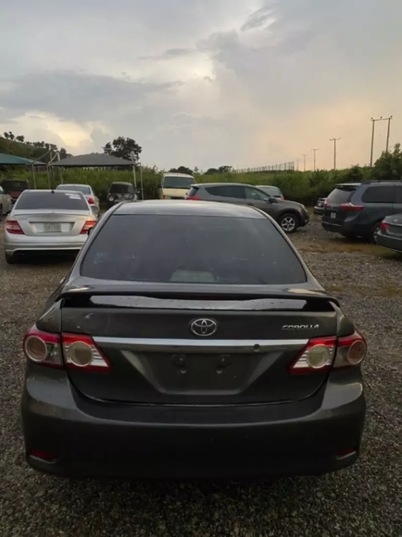 TOYOTA Corolla   - 2012