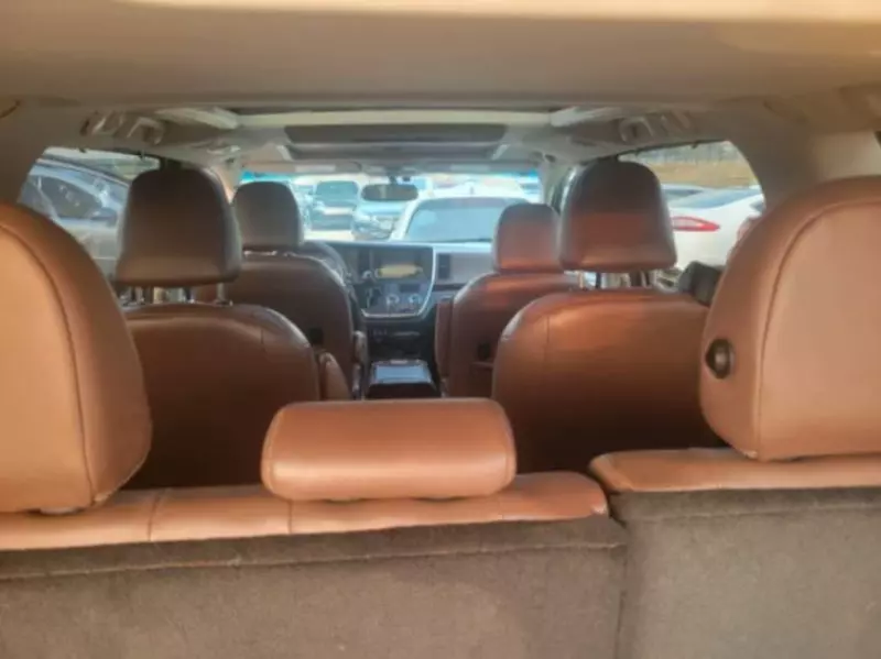Toyota Sienna   - 2017