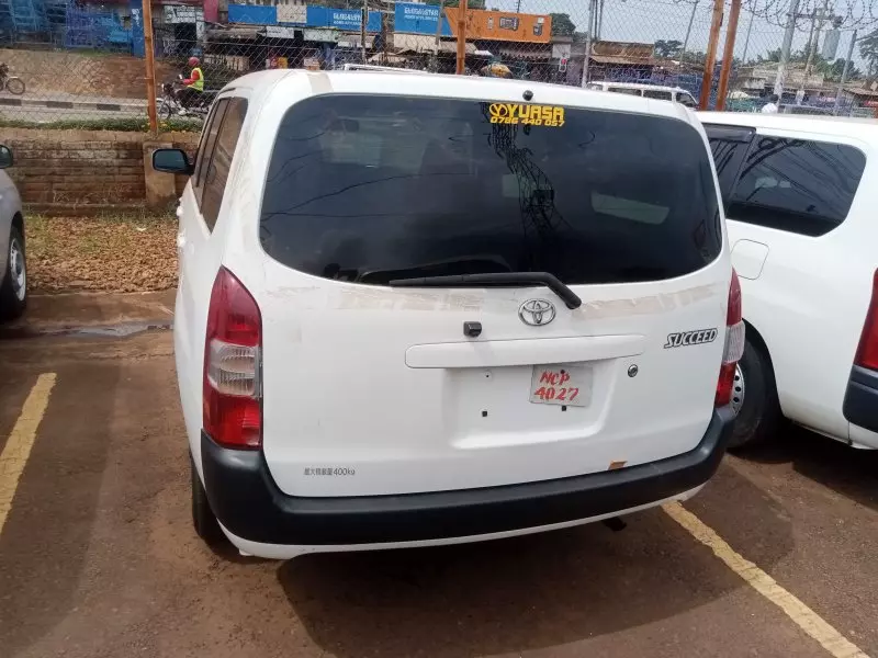 Toyota Succeed    - 2017