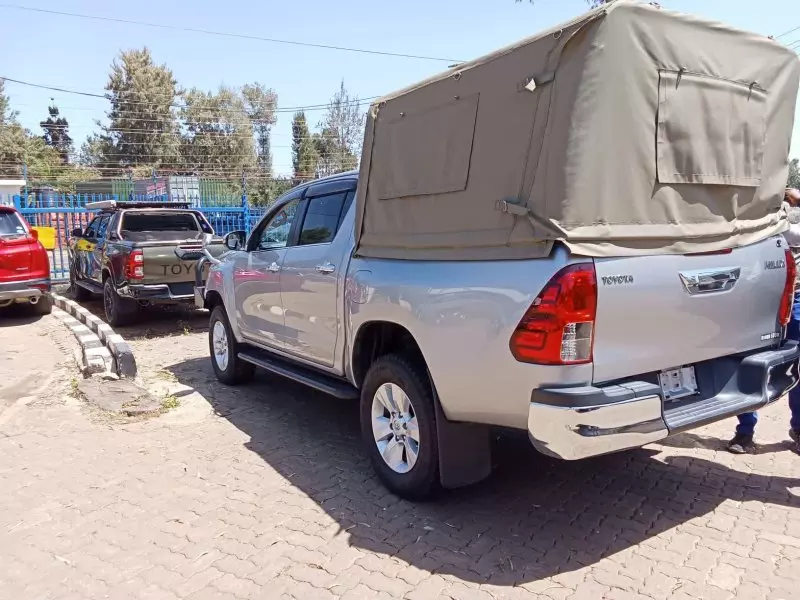 Toyota Hilux   - 2018