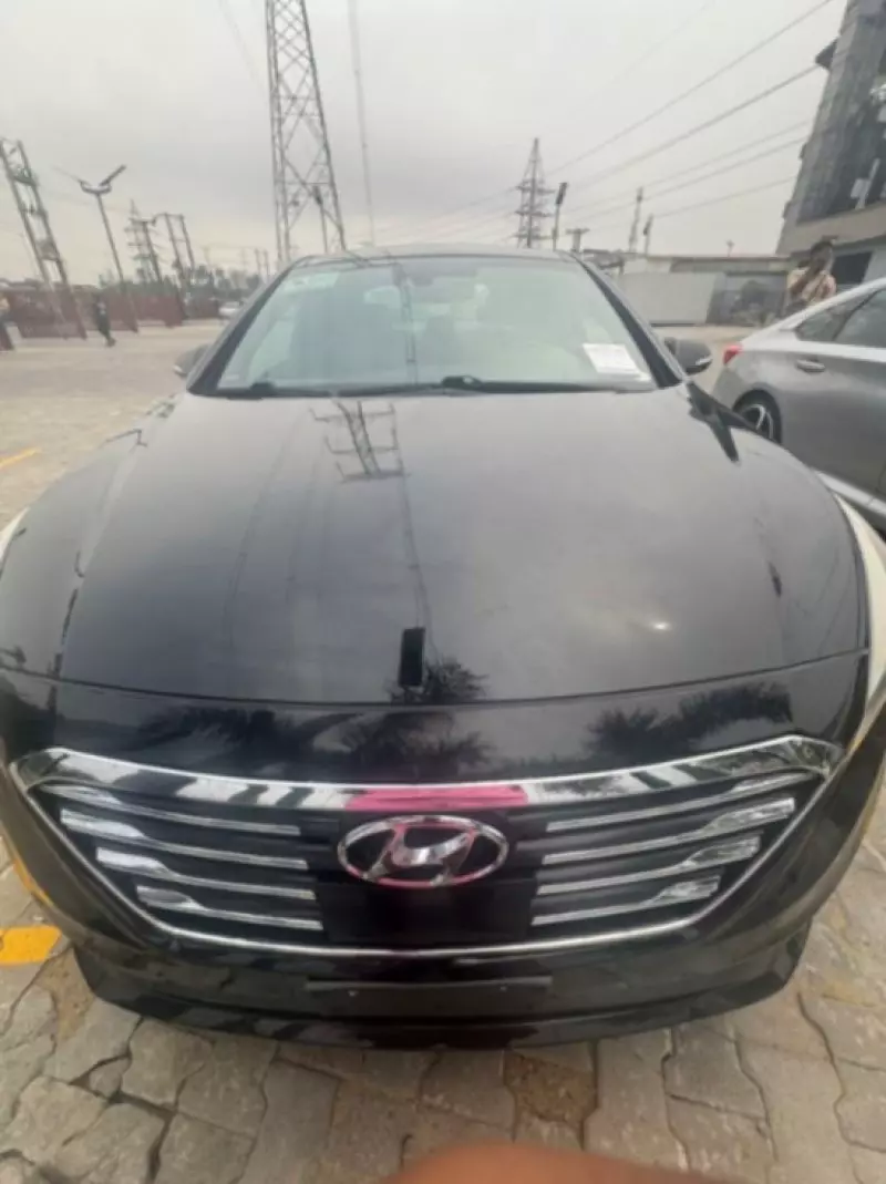 Hyundai Sonata   - 2015