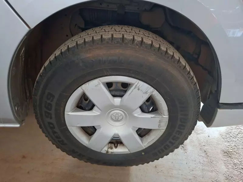 Toyota Hiace   - 2012