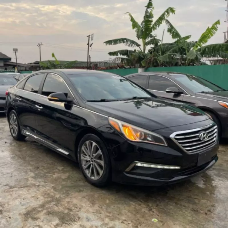 Hyundai Sonata   - 2015