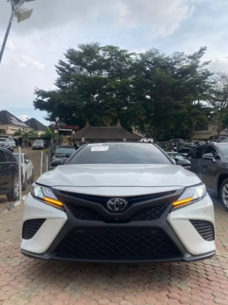 TOYOTA Camry   - 2018