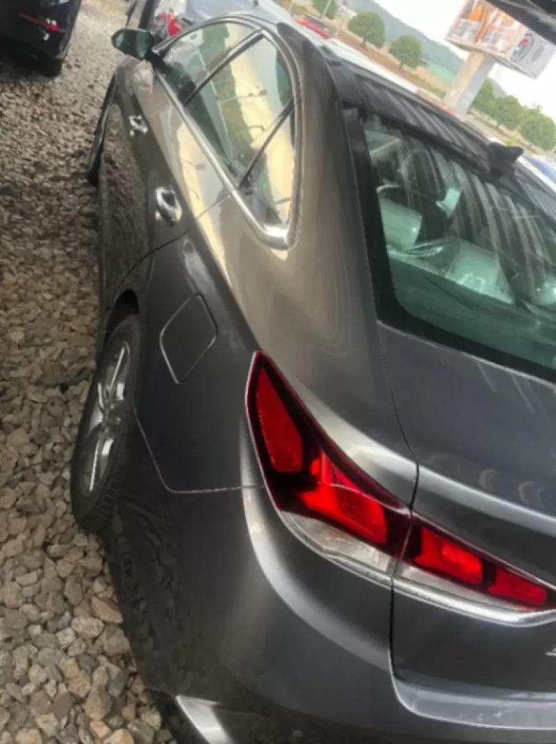 Hyundai Sonata   - 2019