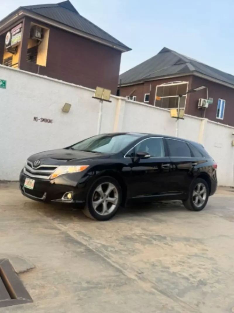 Toyota Venza   - 2016