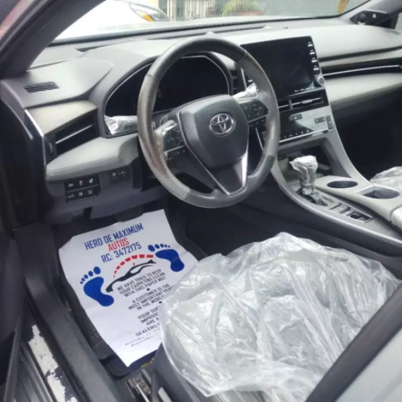 Toyota Avalon   - 2019
